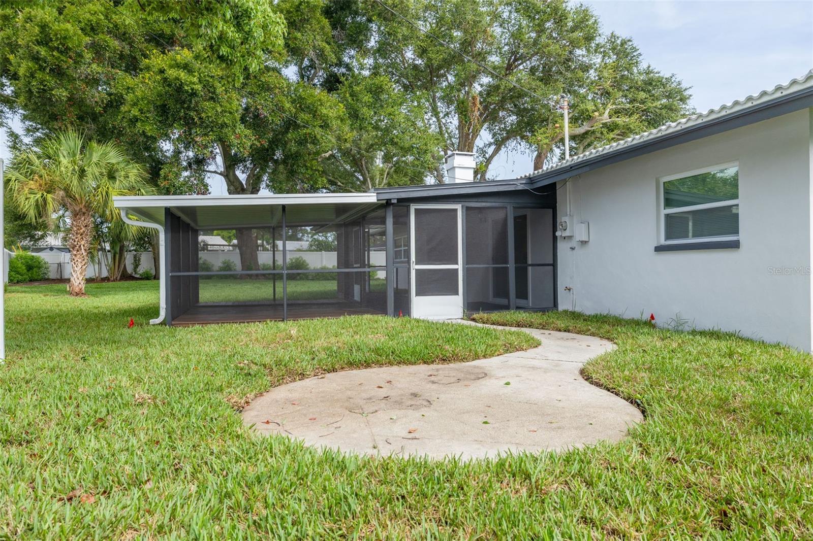 2065 ENVOY CT — photo 43