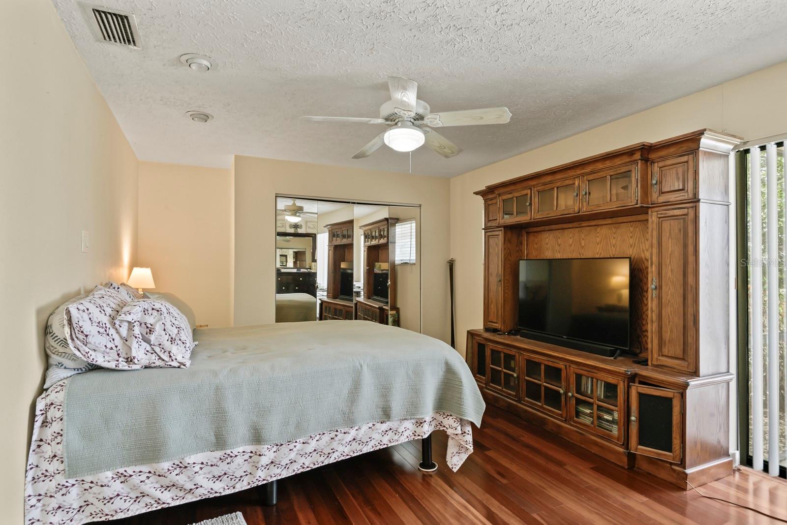 744 FLAMINGO DR — photo 18