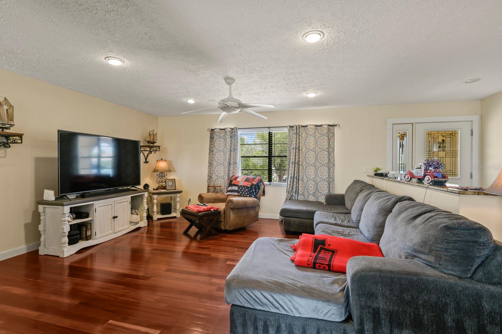 744 FLAMINGO DR — photo 25