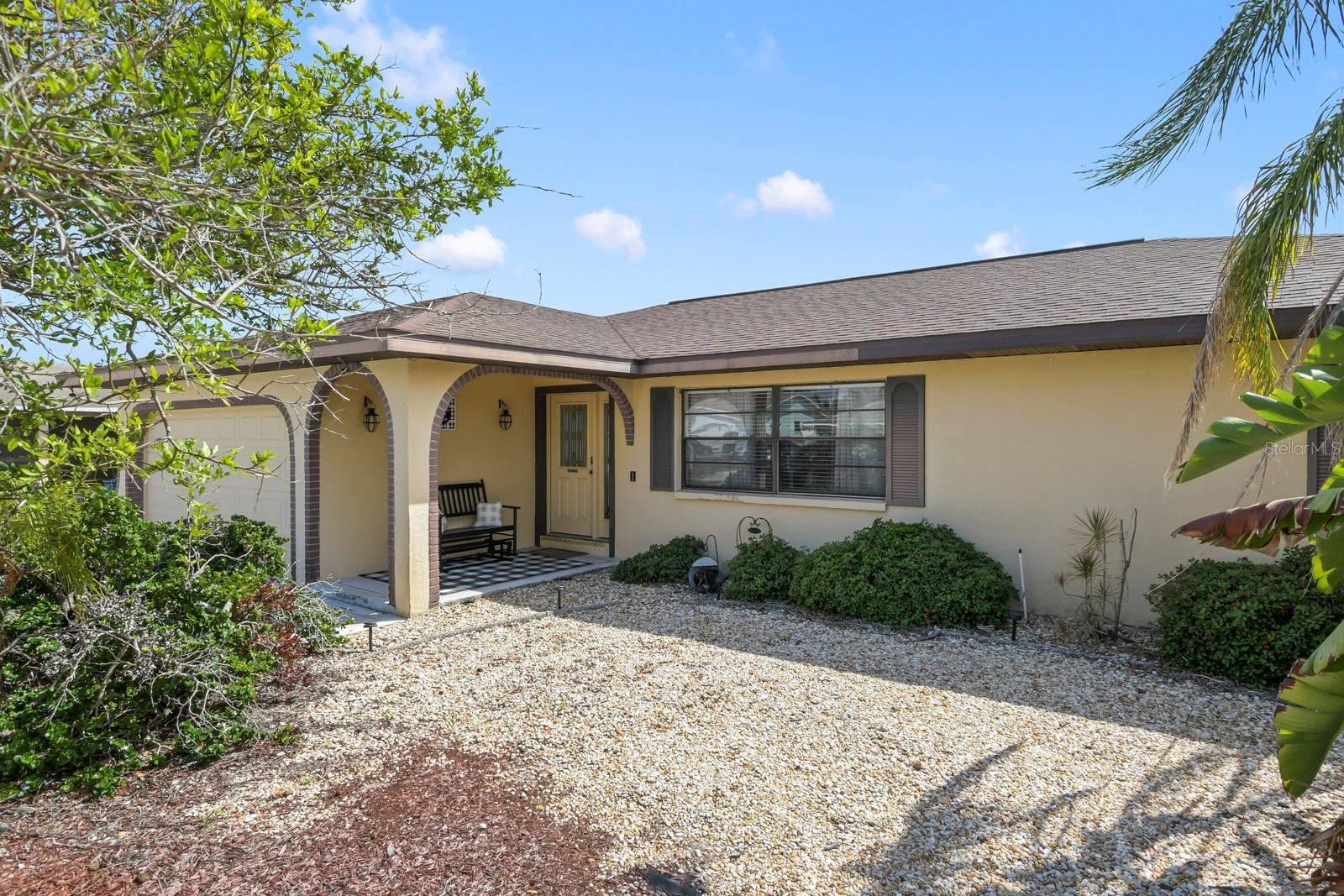 744 FLAMINGO DR — photo 2