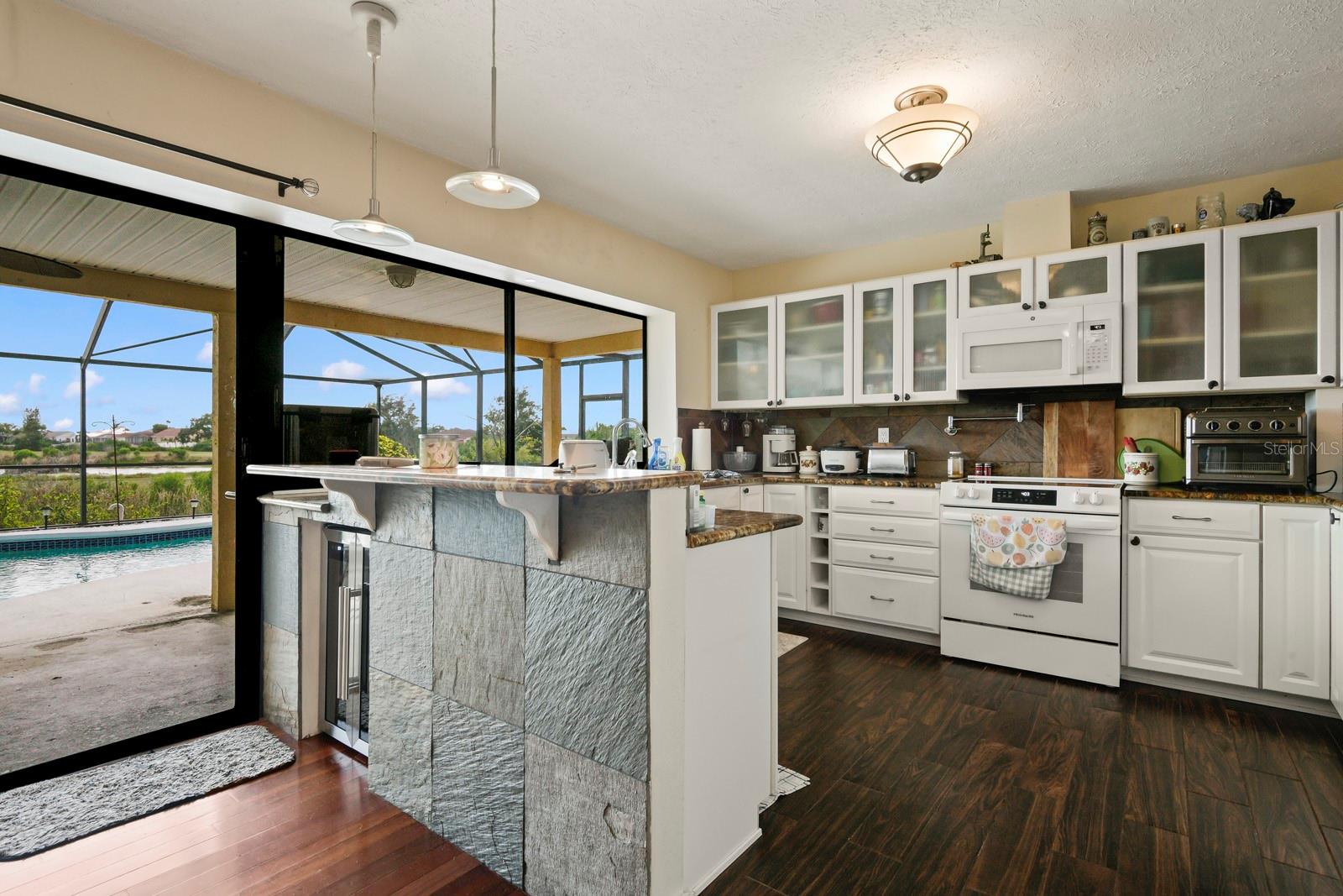 744 FLAMINGO DR — photo 9