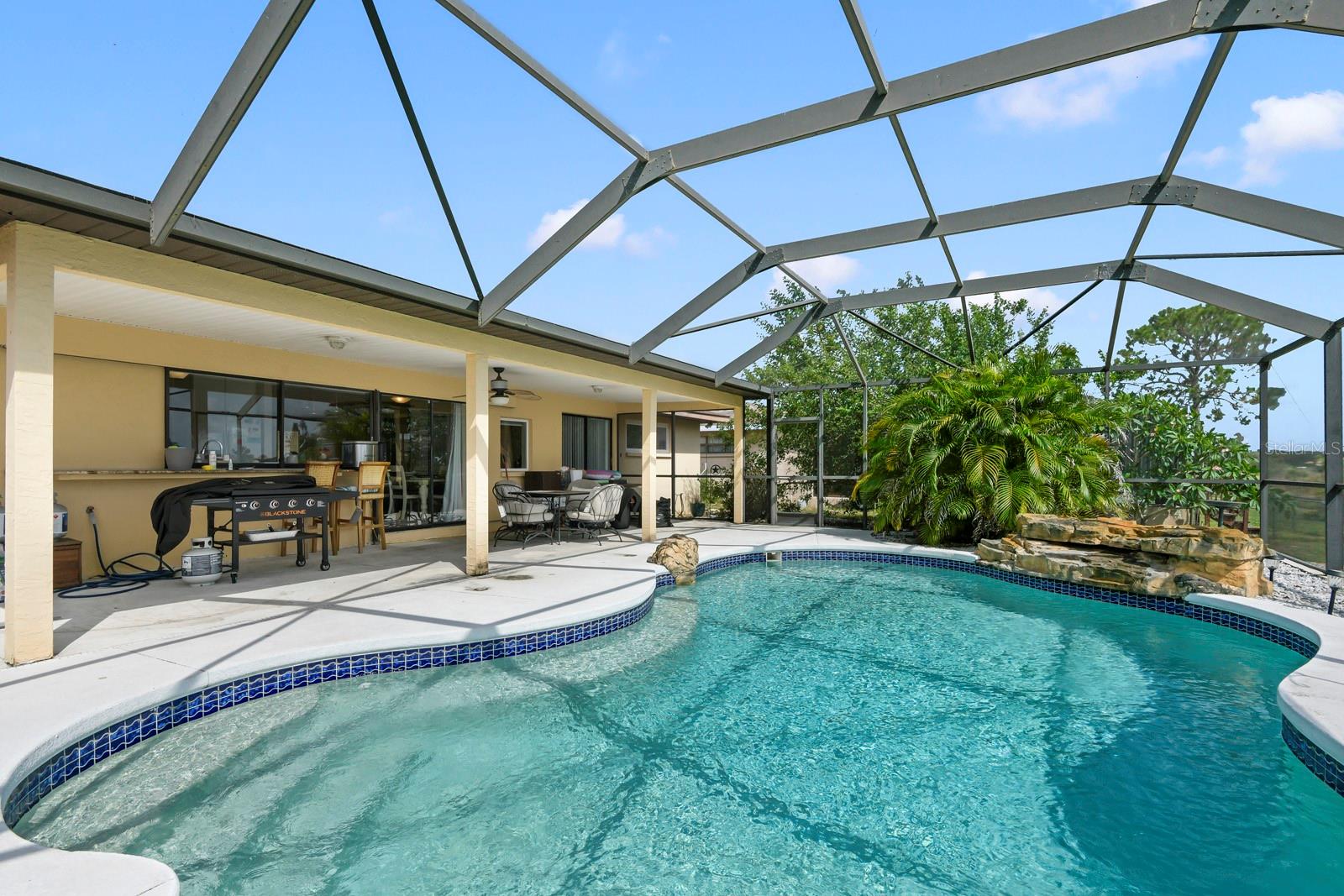 744 FLAMINGO DR — photo 4