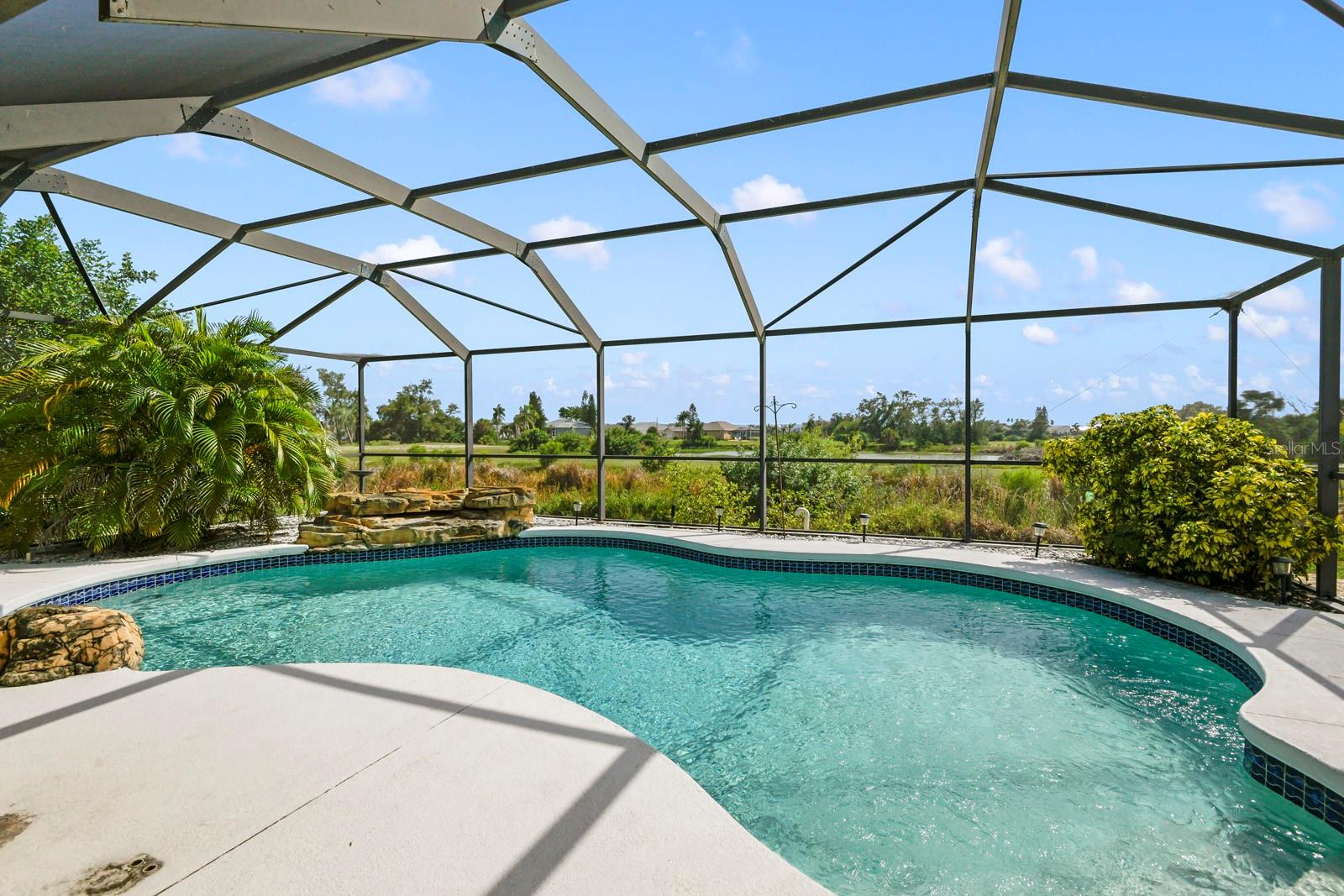 744 FLAMINGO DR — photo 5