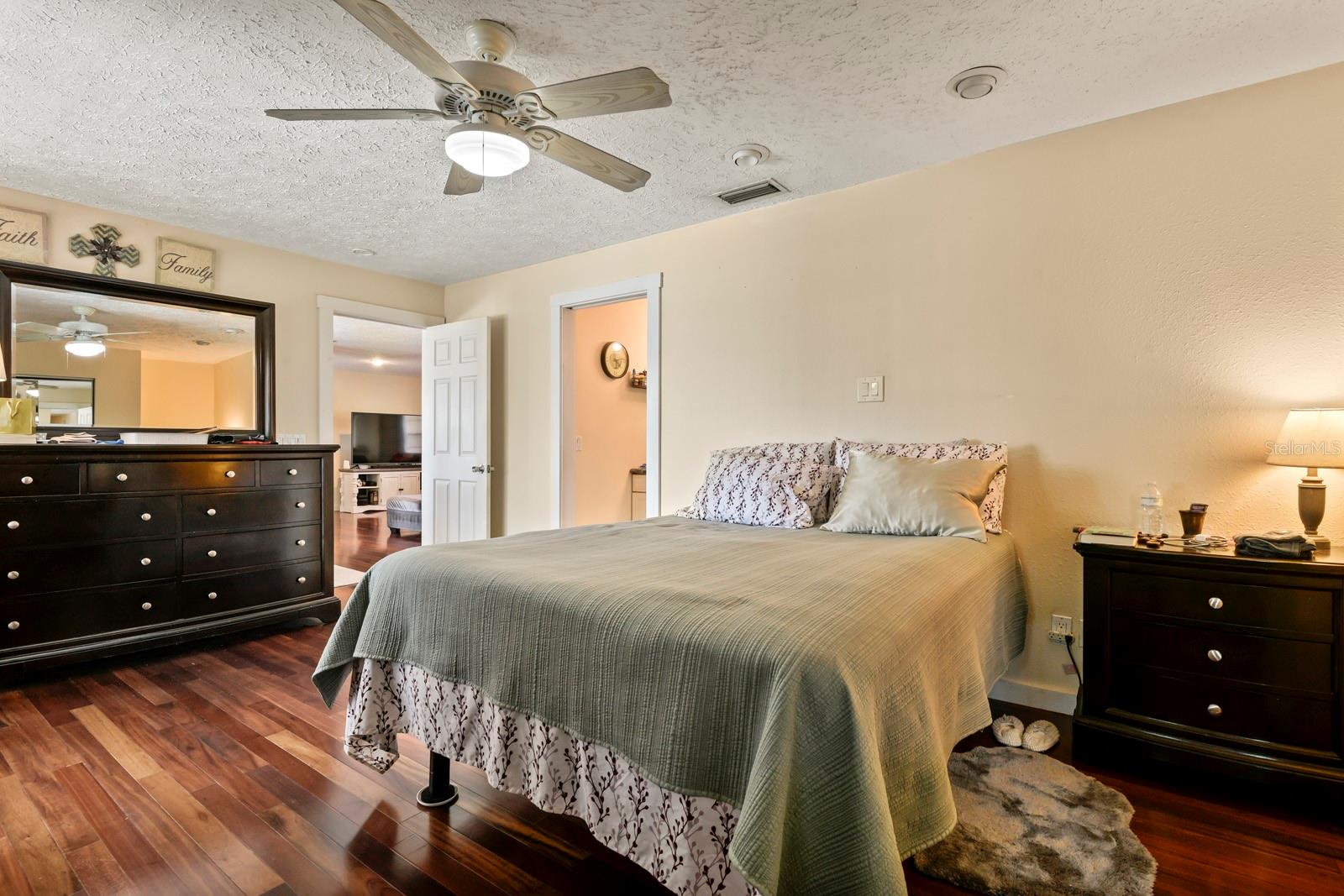 744 FLAMINGO DR — photo 19