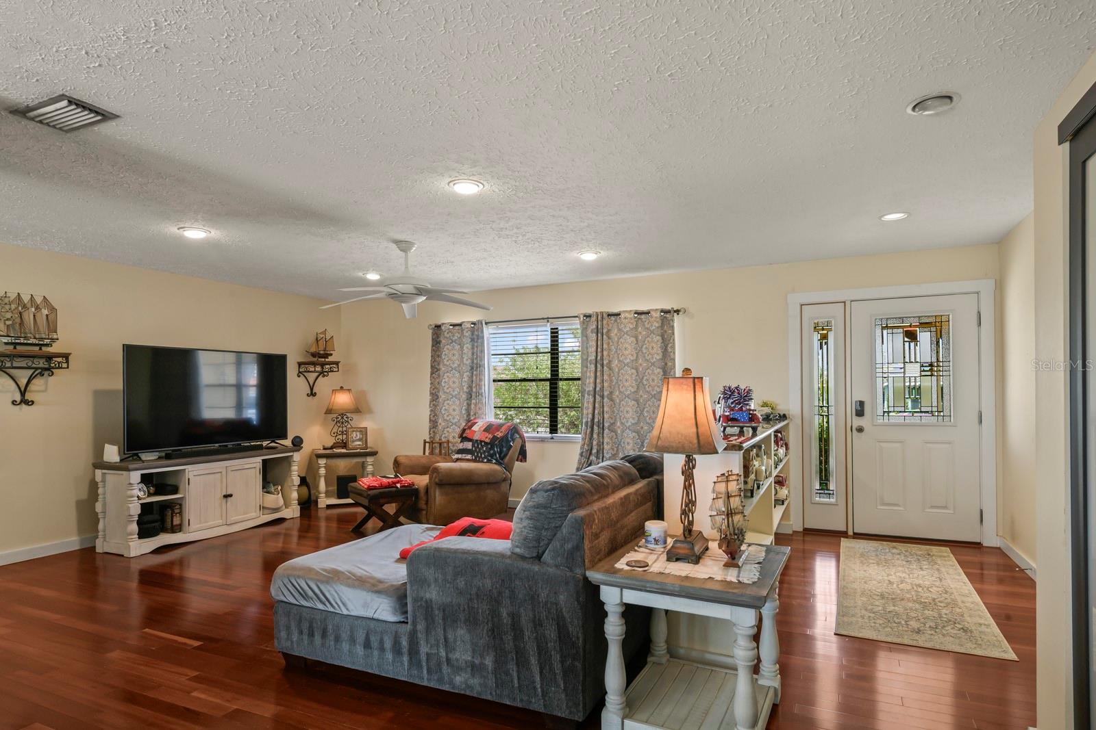744 FLAMINGO DR — photo 26