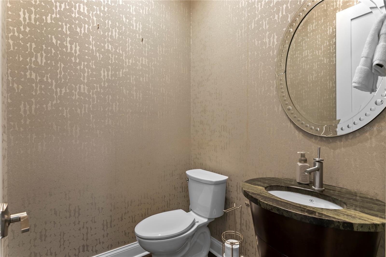 5016 W EVELYN DR — photo 23