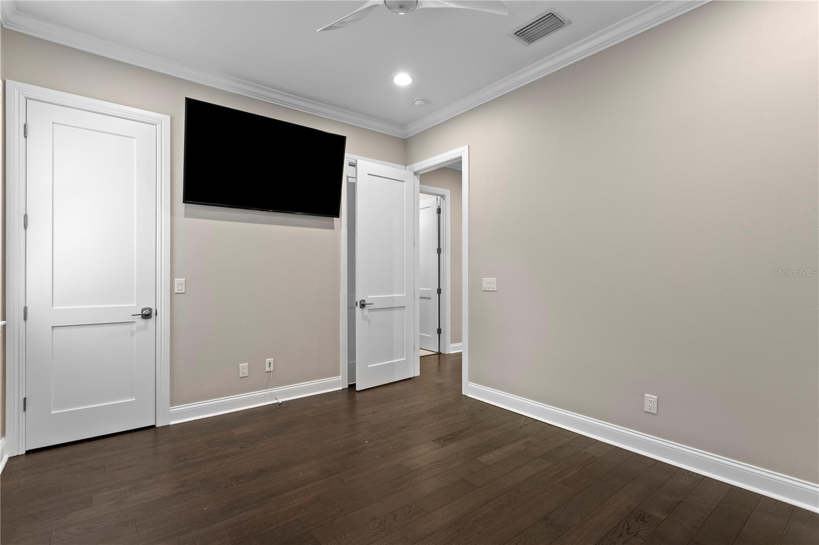 5016 W EVELYN DR — photo 46