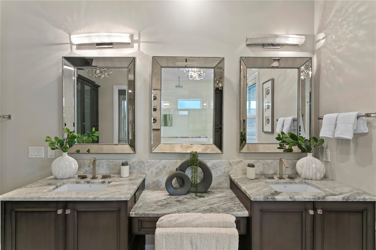 5016 W EVELYN DR — photo 37