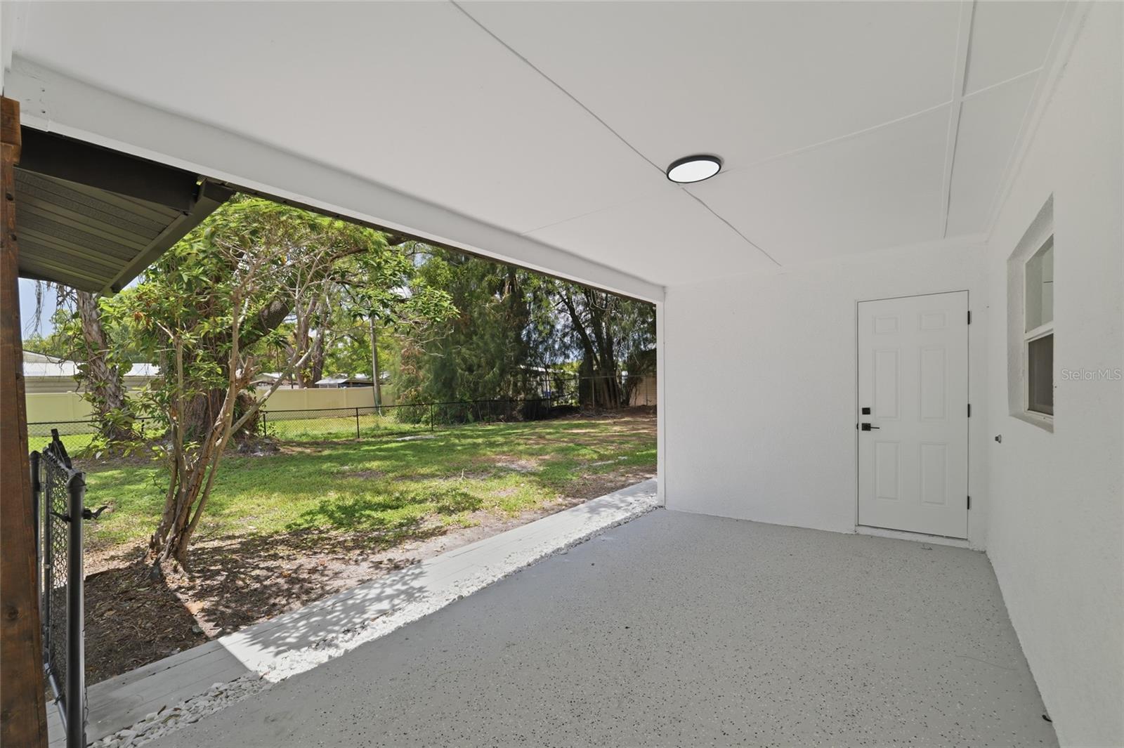 505 PAPAYA DR — photo 25