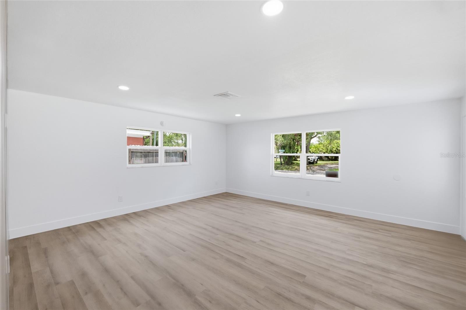 505 PAPAYA DR — photo 7