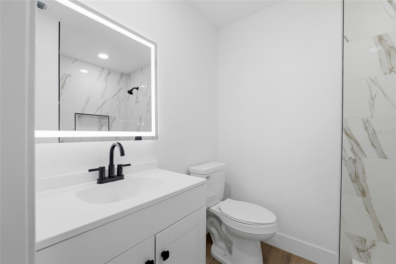 505 PAPAYA DR — photo 15