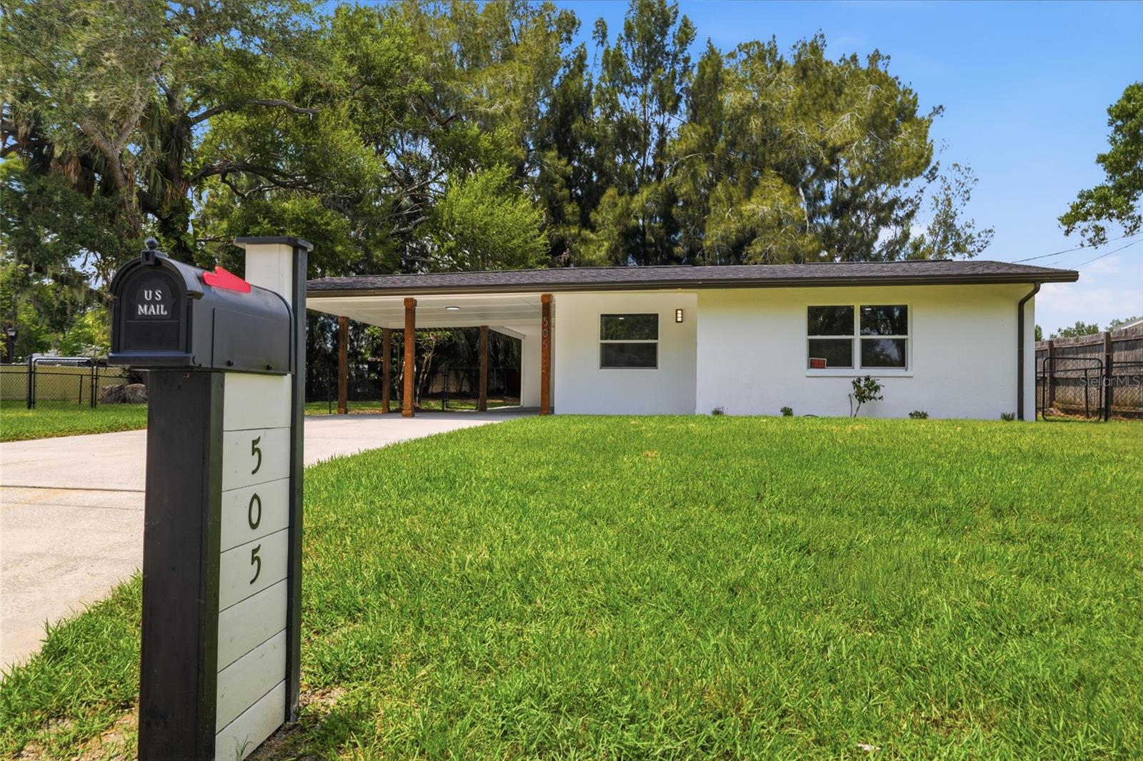 505 PAPAYA DR — photo 2