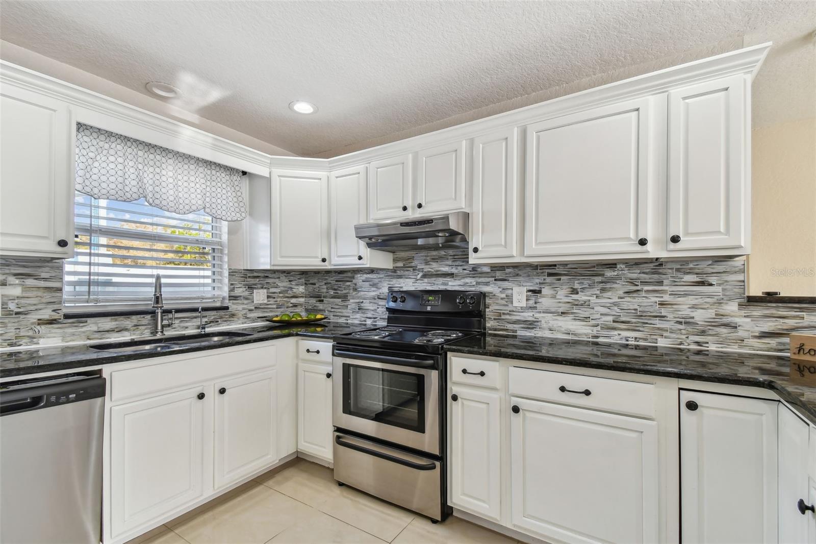 12252 ELDON DR — photo 27