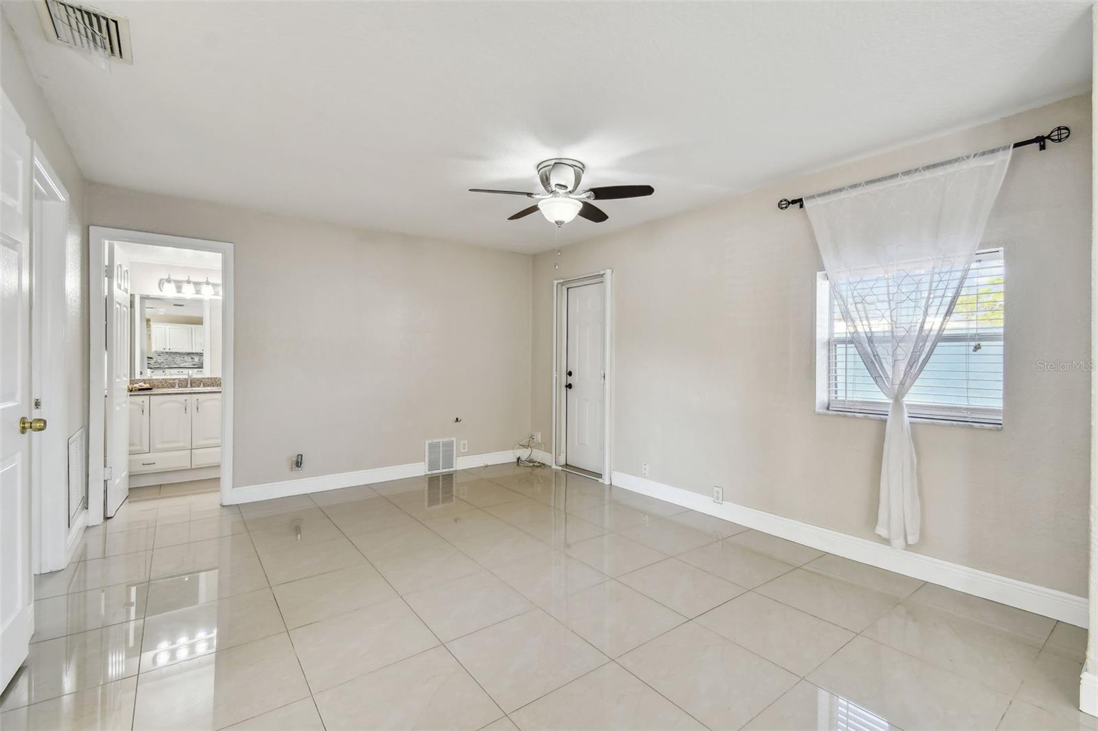 12252 ELDON DR — photo 37