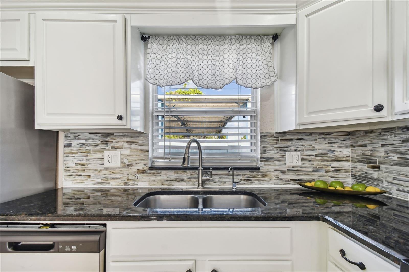 12252 ELDON DR — photo 28