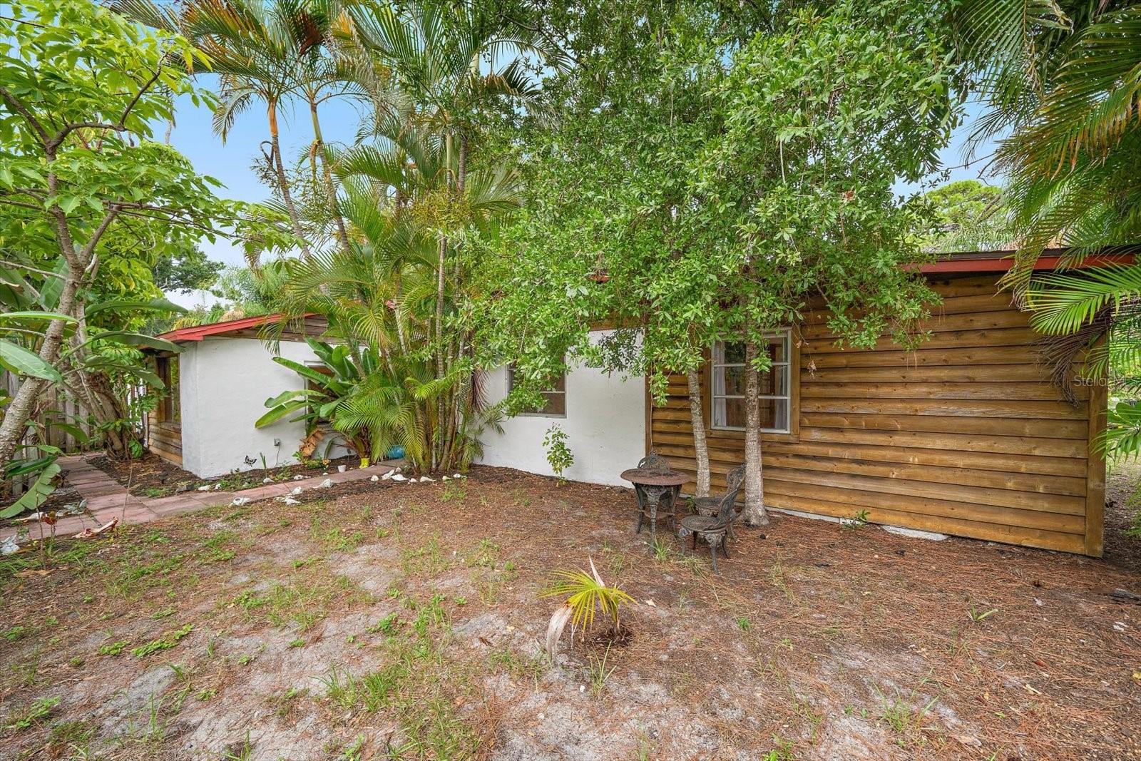 4102 ROYAL PALM AVE — photo 3
