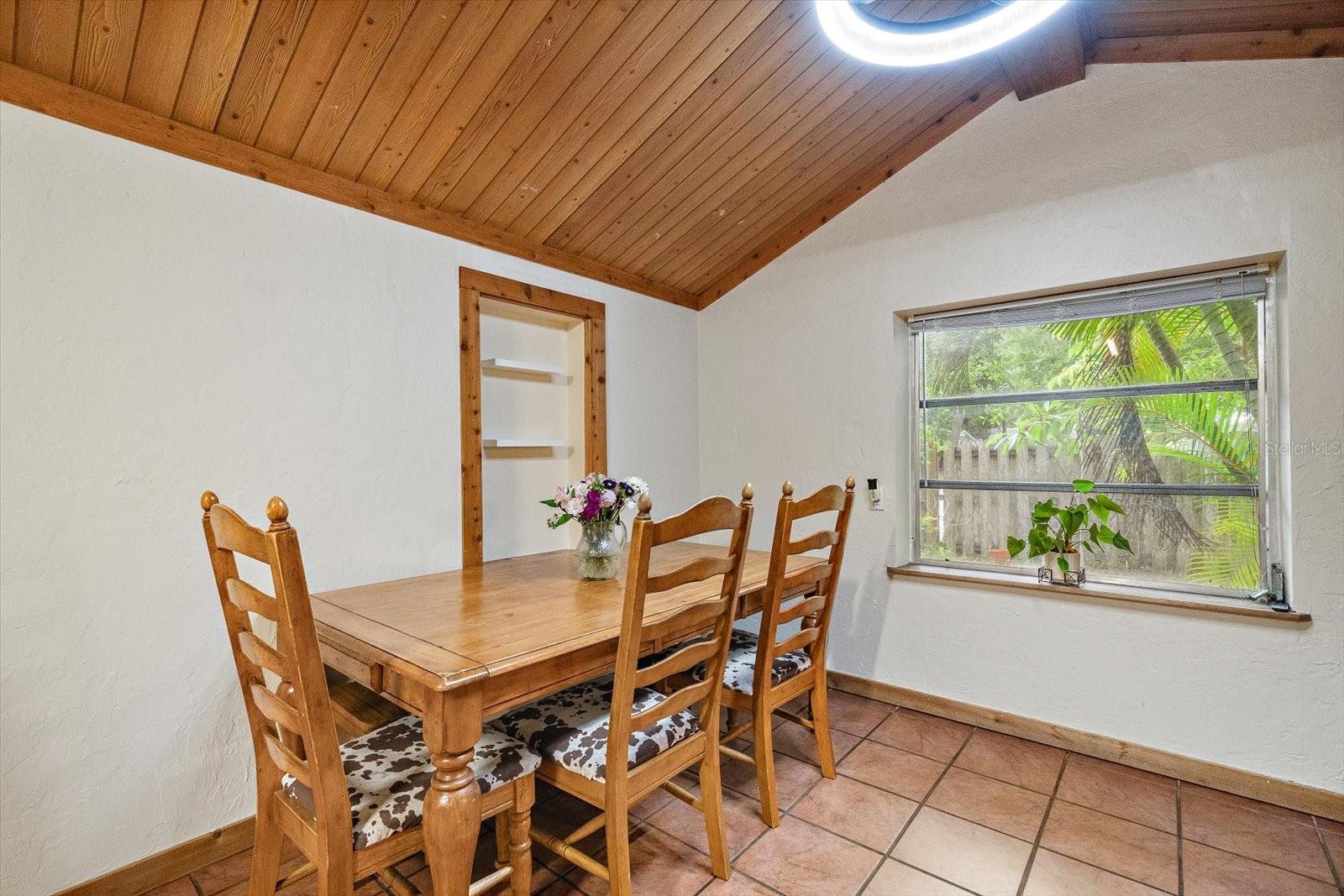4102 ROYAL PALM AVE — photo 10