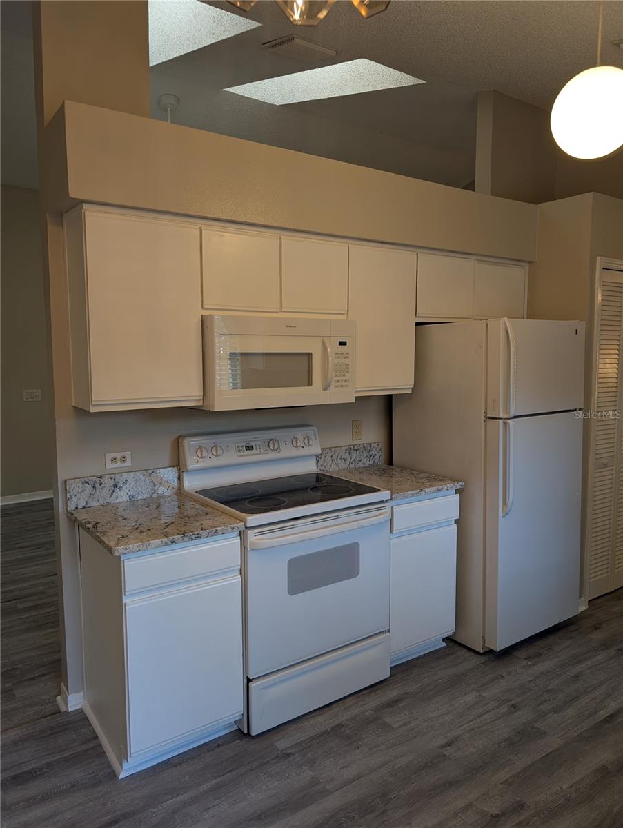 4205 BARRET AVE — photo 12