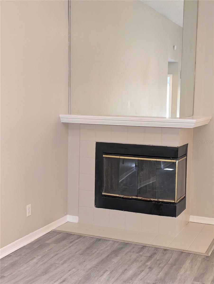 4205 BARRET AVE — photo 4