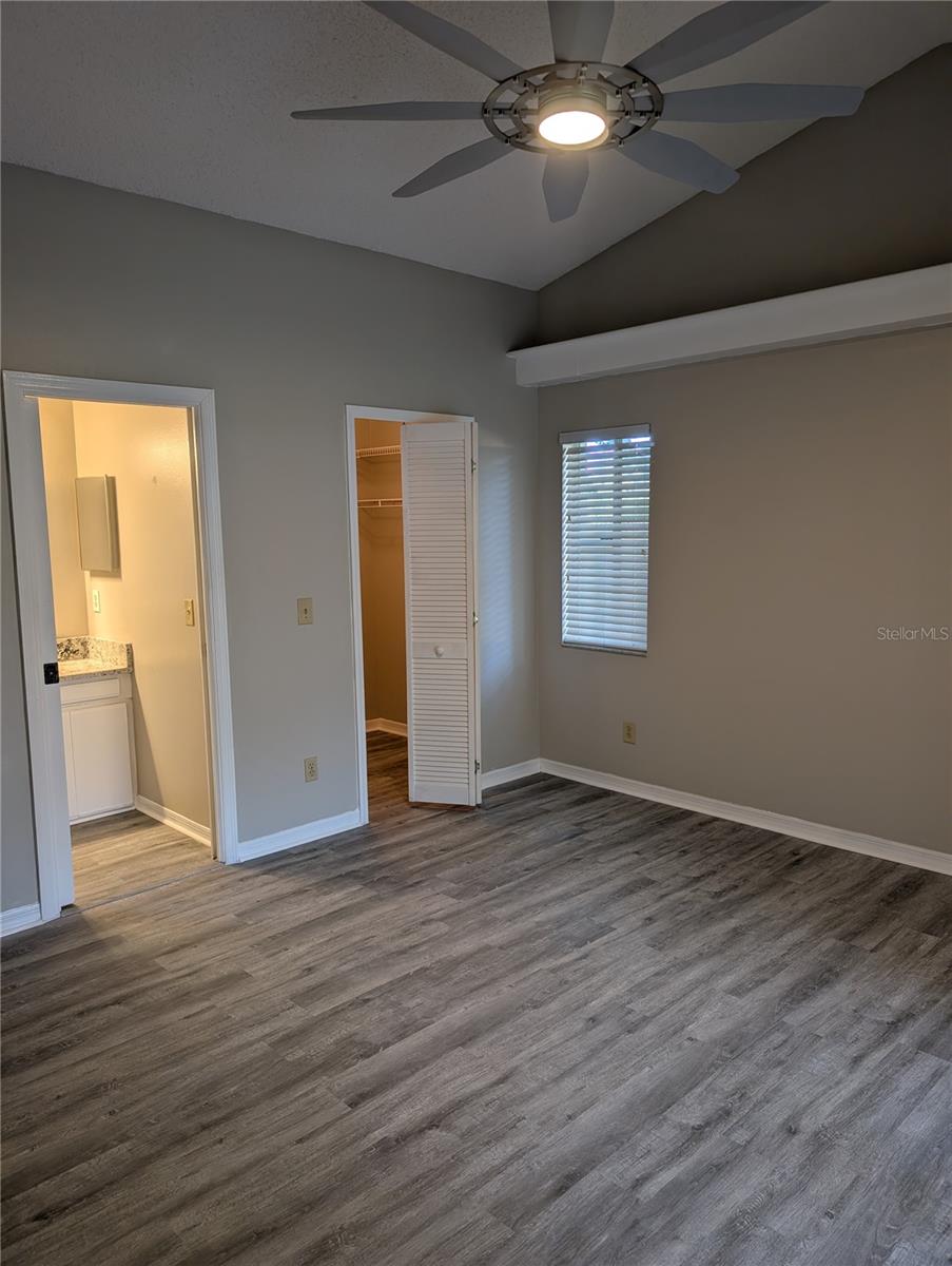 4205 BARRET AVE — photo 17