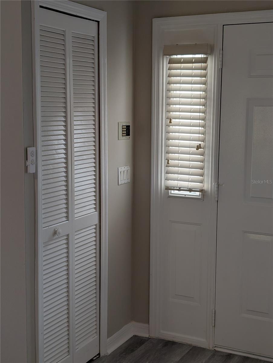 4205 BARRET AVE — photo 5