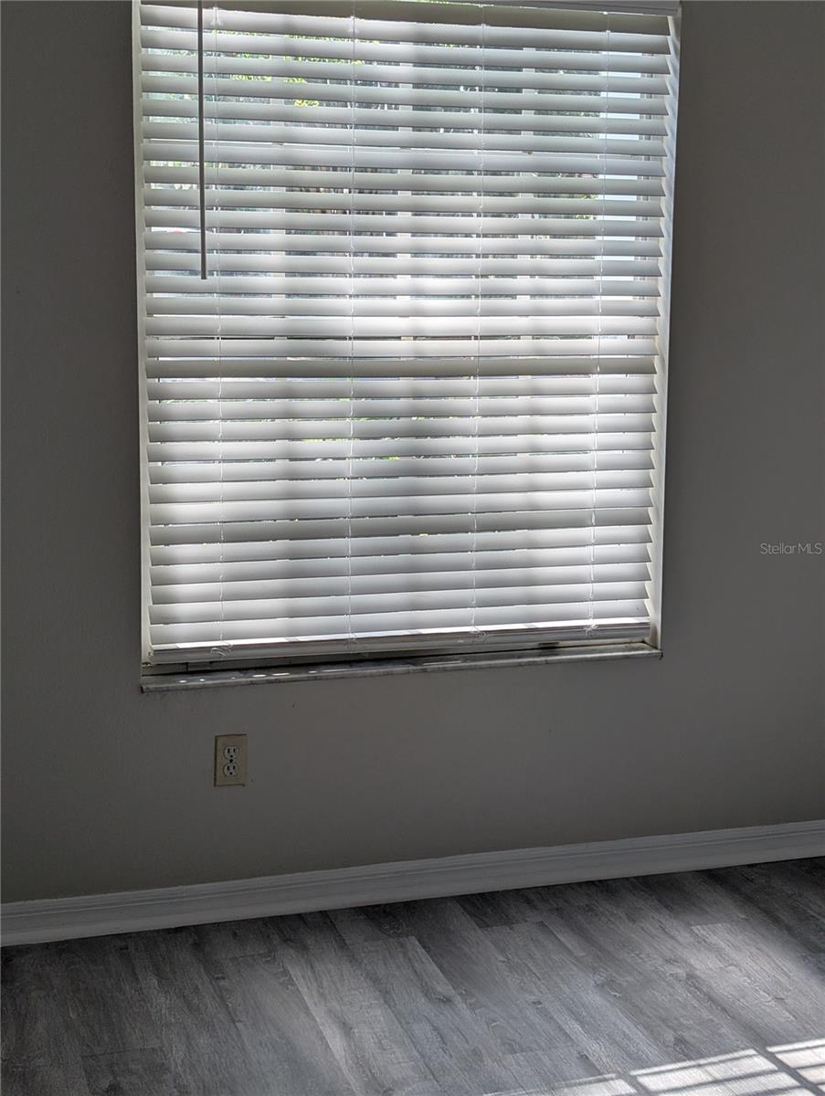 4205 BARRET AVE — photo 6