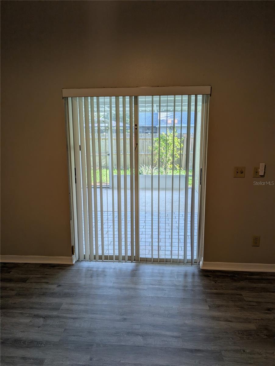 4205 BARRET AVE — photo 22
