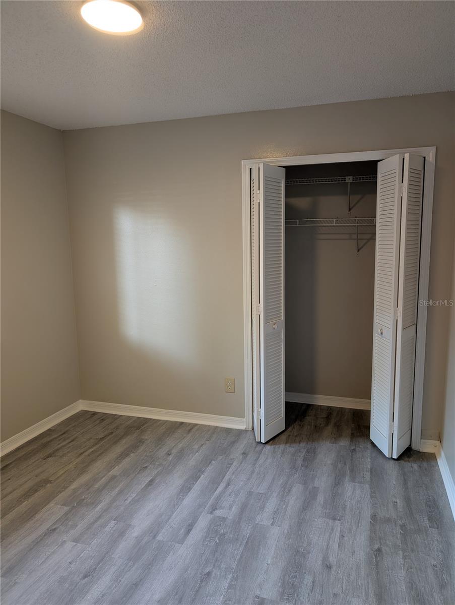 4205 BARRET AVE — photo 10