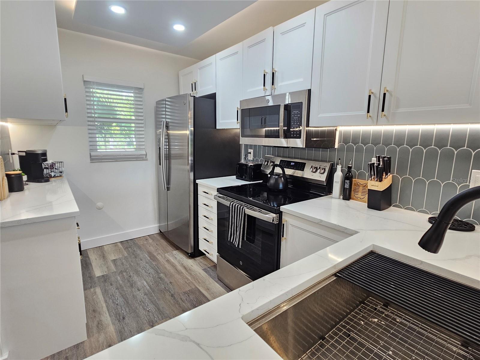 437 CERROMAR LN #424 — photo 32