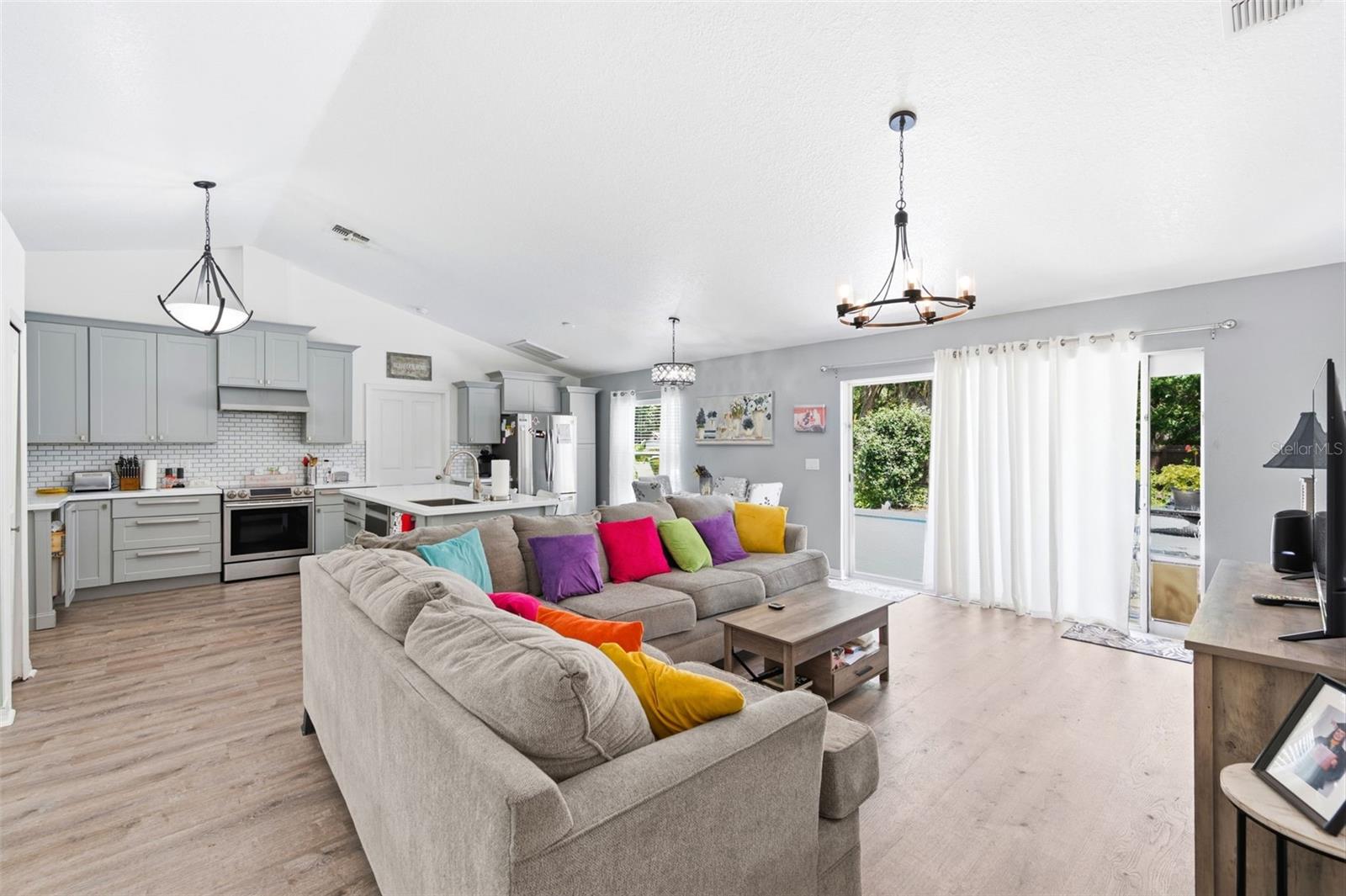 11240 MARQUERITE AVE — photo 10