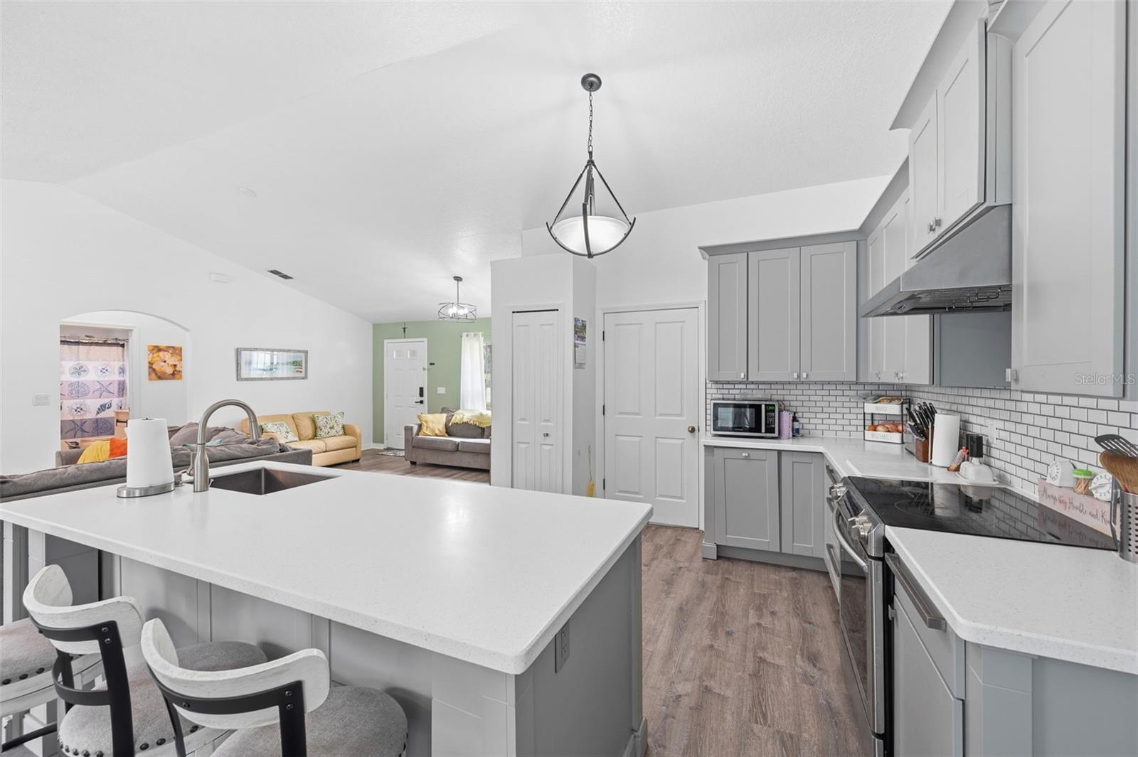 11240 MARQUERITE AVE — photo 7