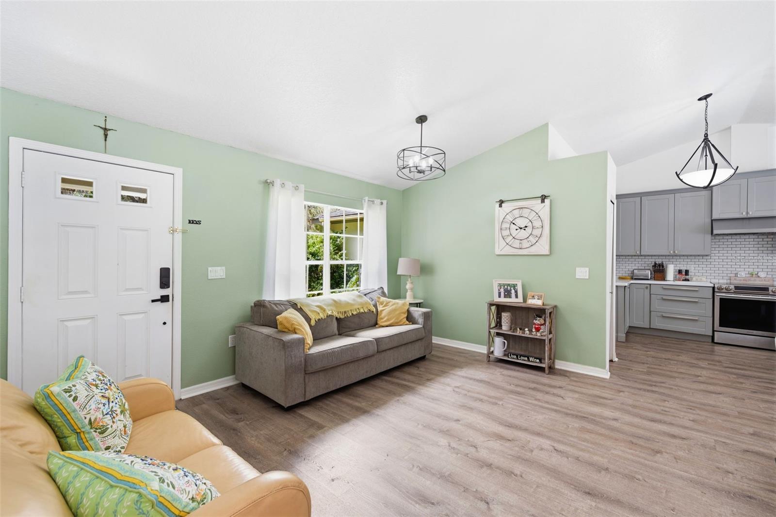11240 MARQUERITE AVE — photo 14