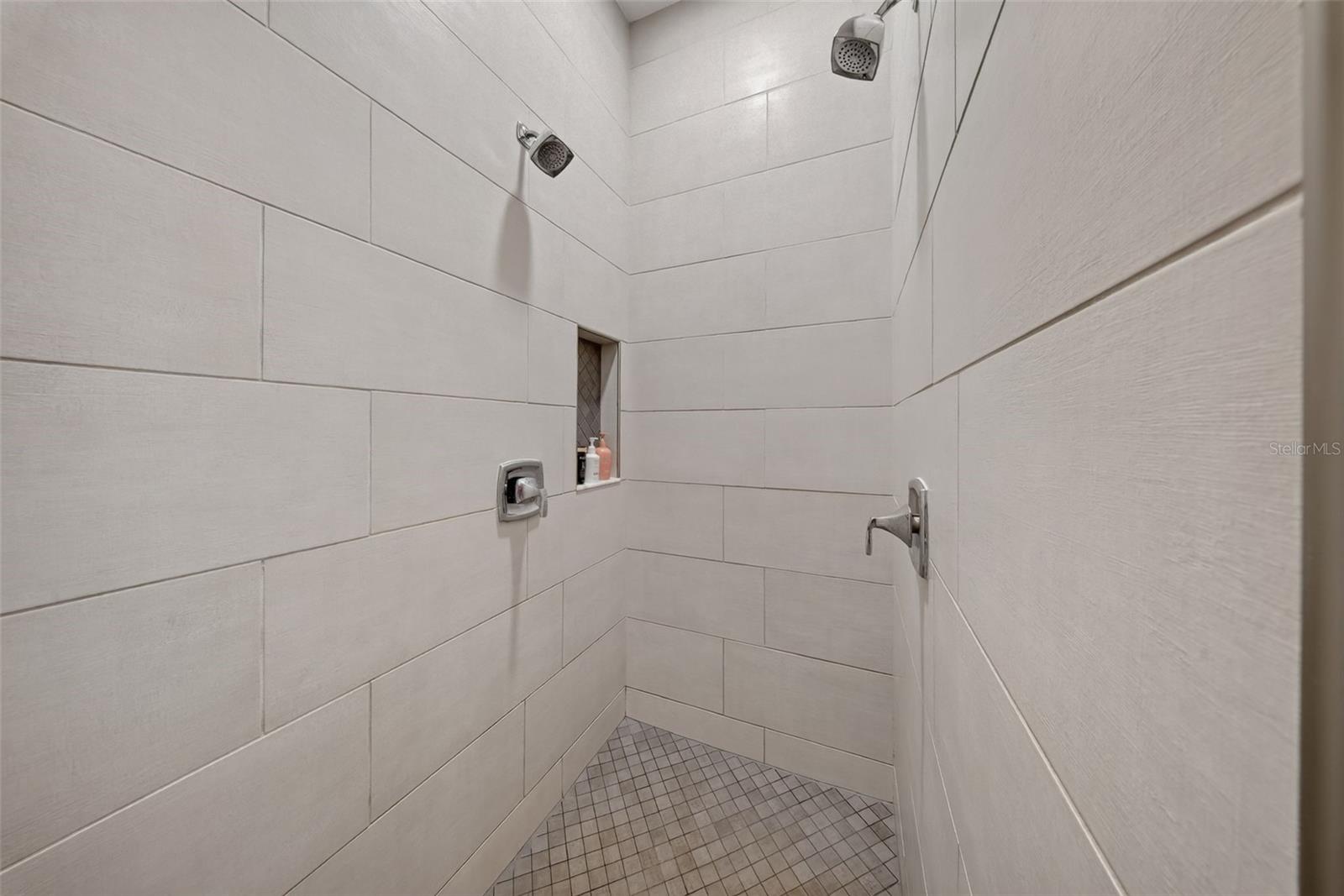 2304 CLEMENT RD — photo 29