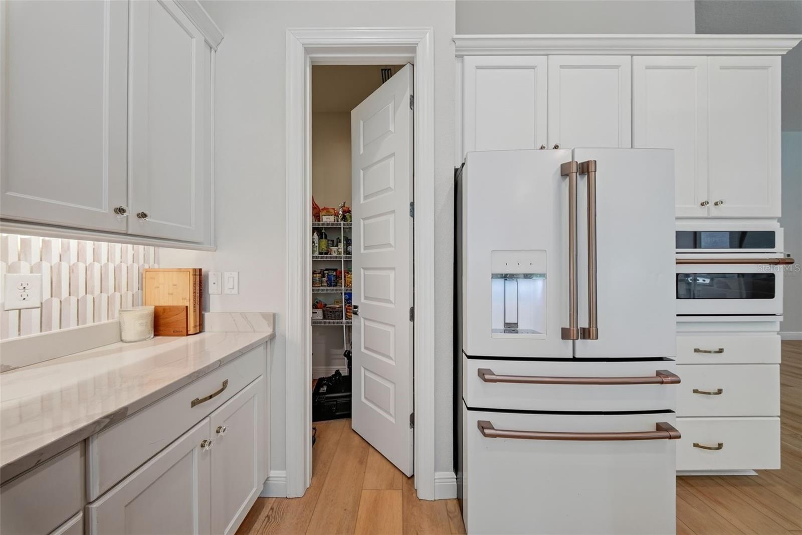 2304 CLEMENT RD — photo 16