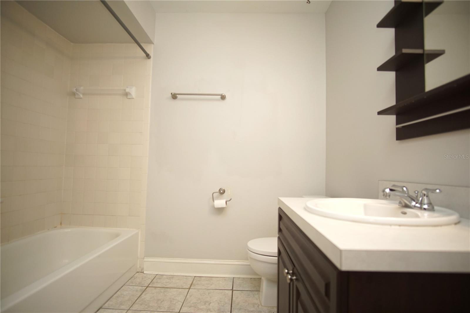 7807 AMBERLEA CT #7807 — photo 11