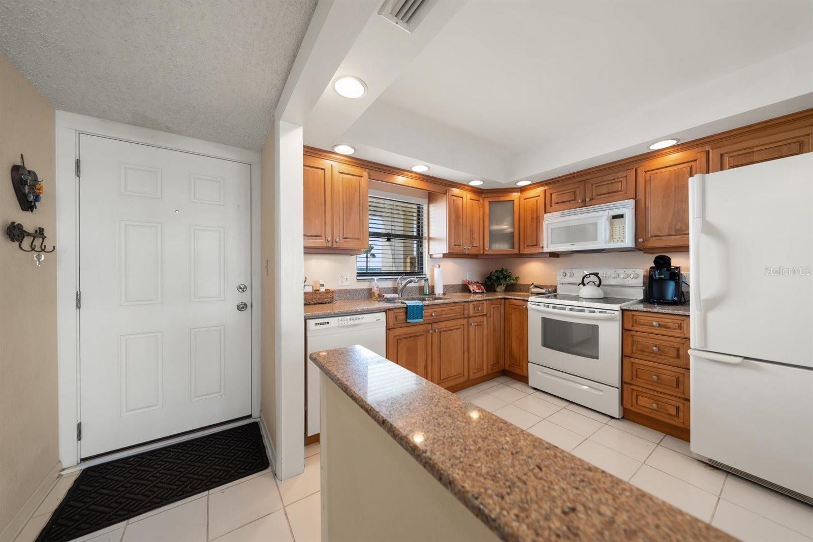 1230 GULF BLVD #403 — photo 3