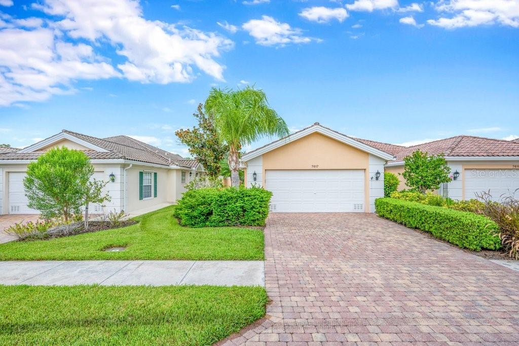 7617 CAMMINARE DR — photo 33