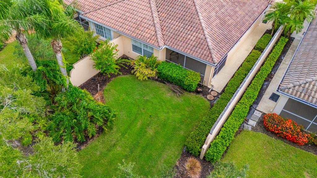7617 CAMMINARE DR — photo 27