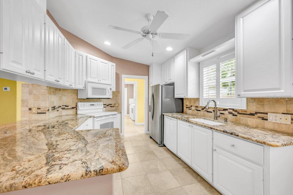 7617 CAMMINARE DR — photo 7