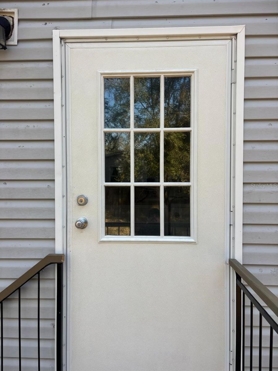 10405 JUNGLE ST — photo 2