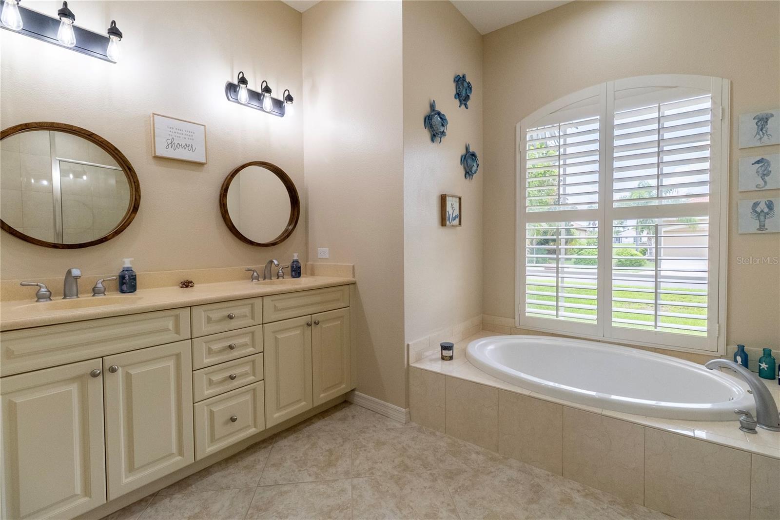 12709 PENGUIN DR — photo 32