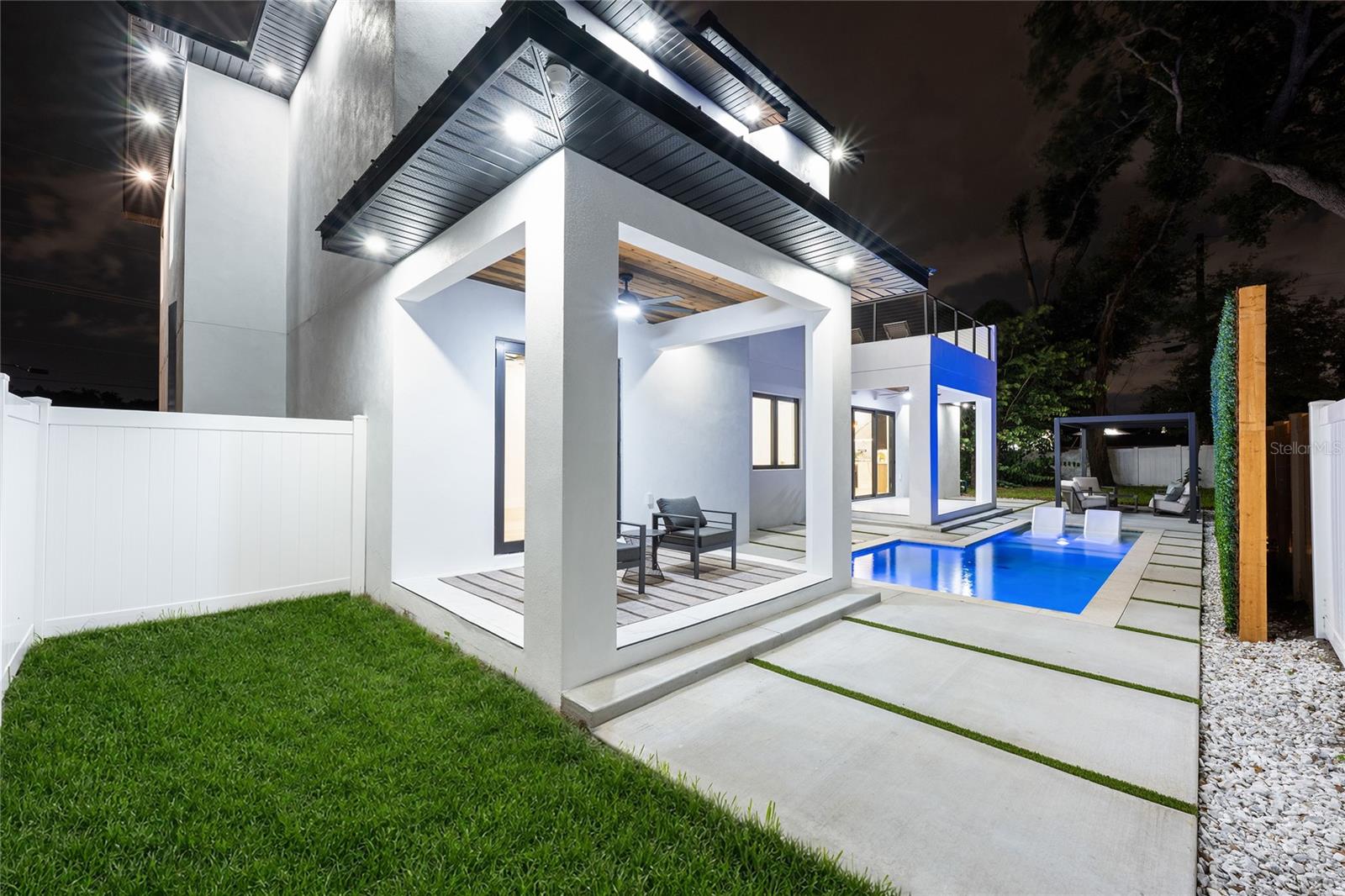 12870 N ARMENIA AVE — photo 37
