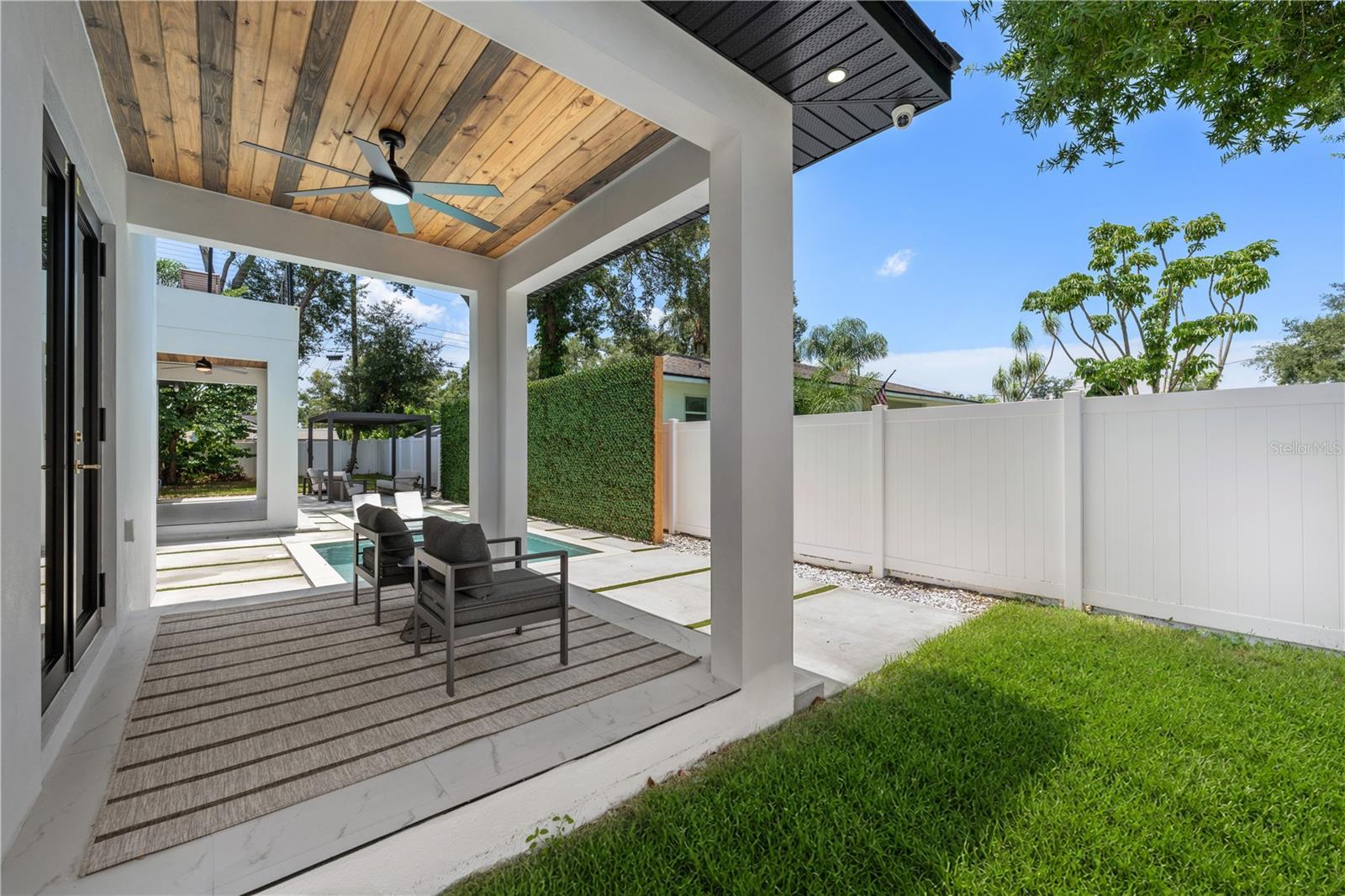 12870 N ARMENIA AVE — photo 36