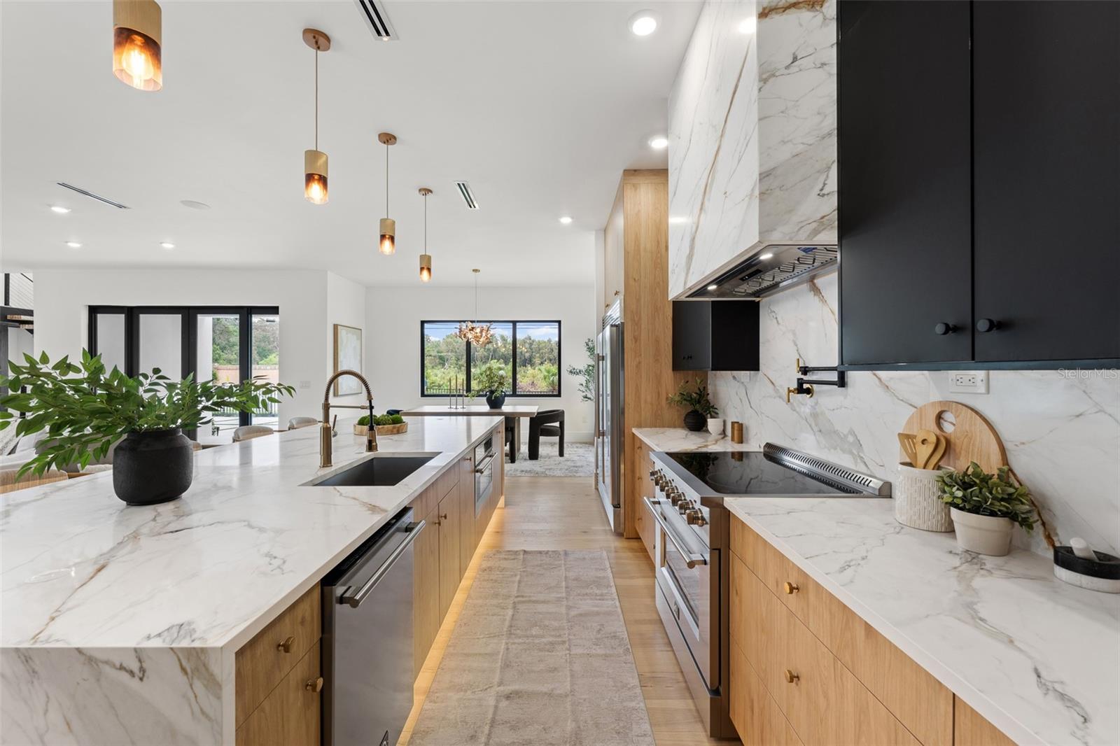 12870 N ARMENIA AVE — photo 10