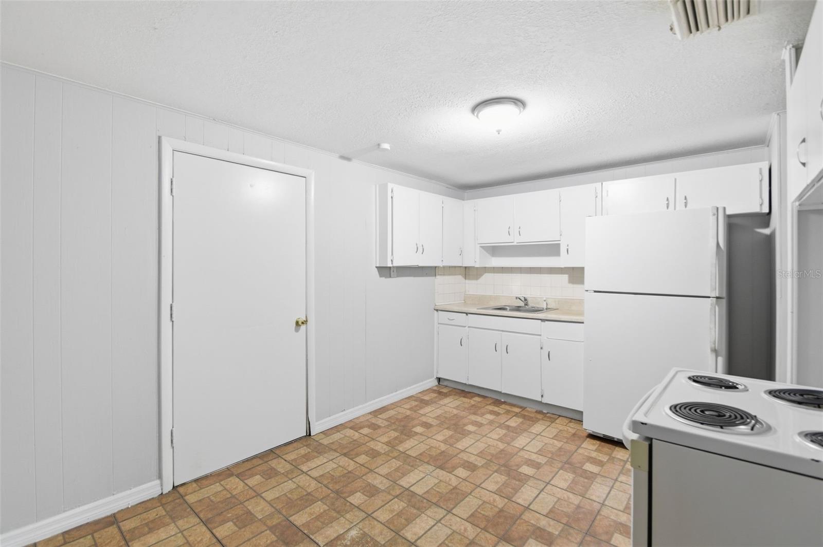3008 N 43RD ST — photo 12