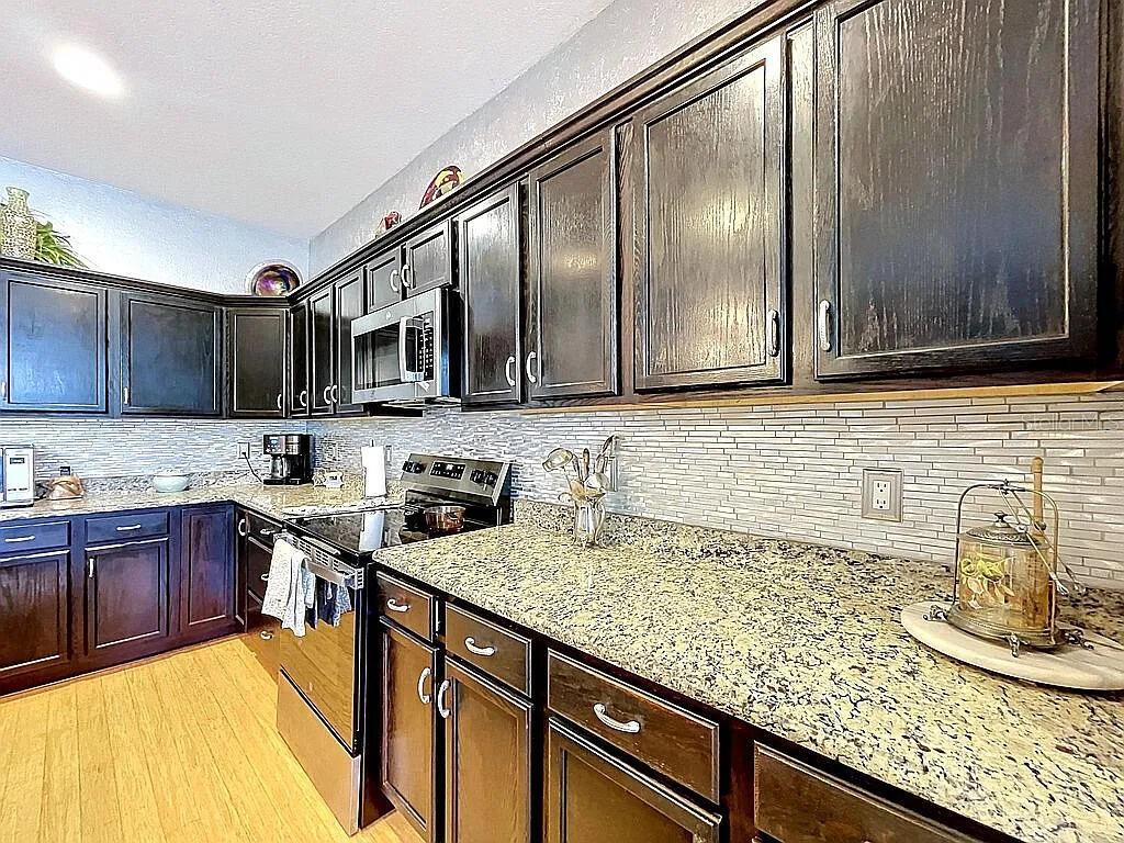 14530 BALLOCH DR — photo 40