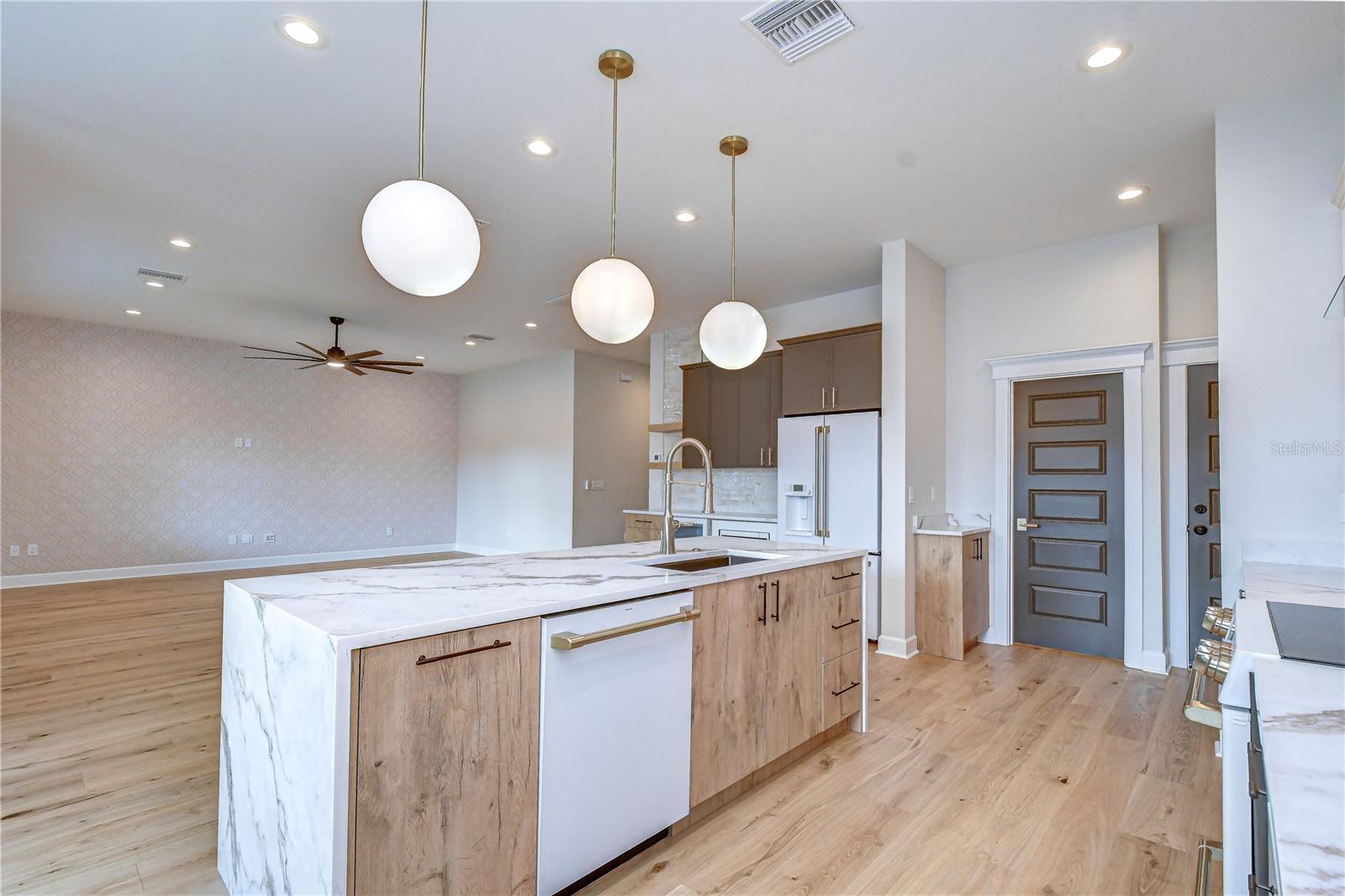 7303 S FITZGERALD ST — photo 24