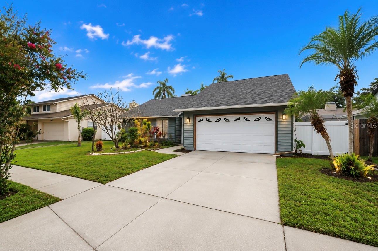 10906 AUTUMN OAK PL — photo 2