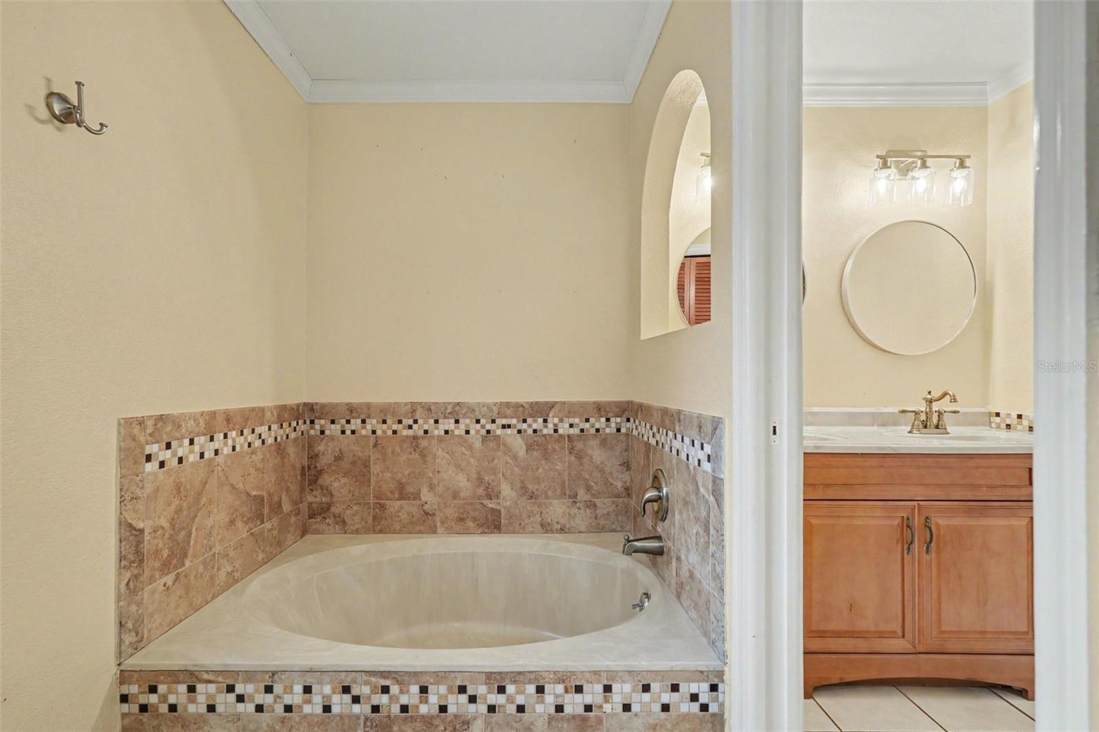 10906 AUTUMN OAK PL — photo 24