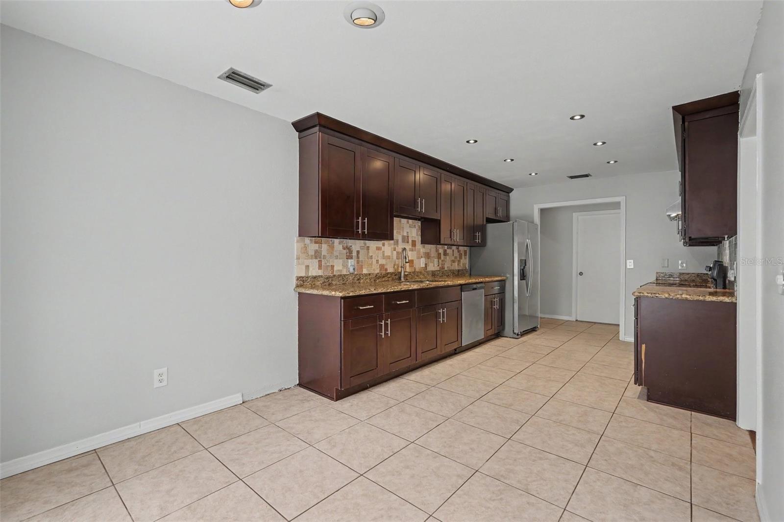 10906 AUTUMN OAK PL — photo 12
